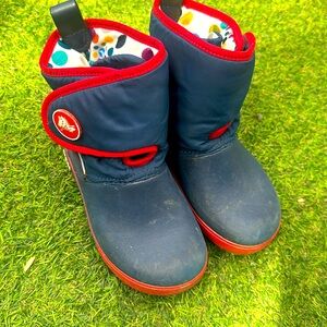 CROCS Kids Crocband II.5 Gust Boots Navy w Red Accents Boys or Girls GUC